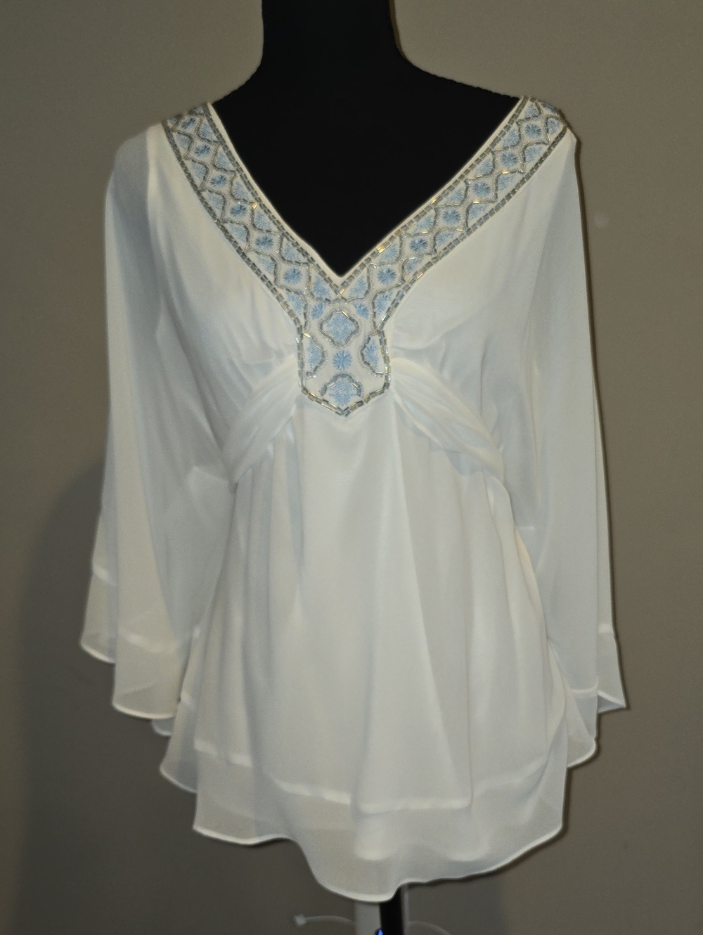 White House Black Market White Tunic with Light Blue Beaded V-Neck